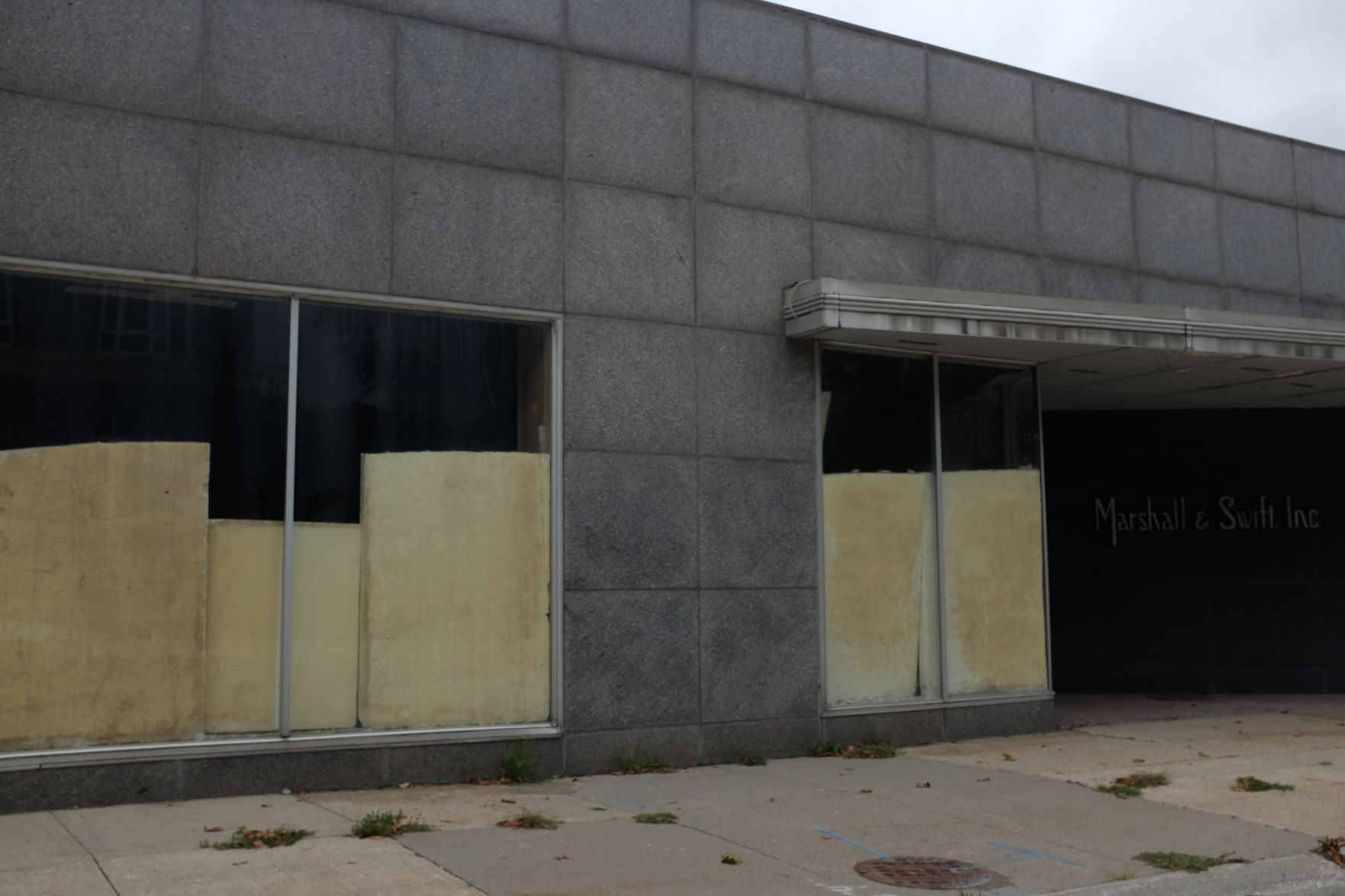Vacant22.JPG